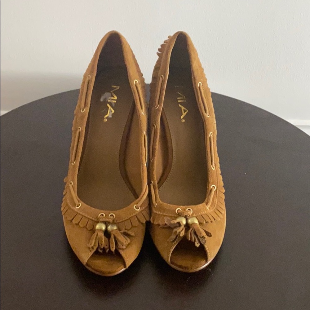SHOES